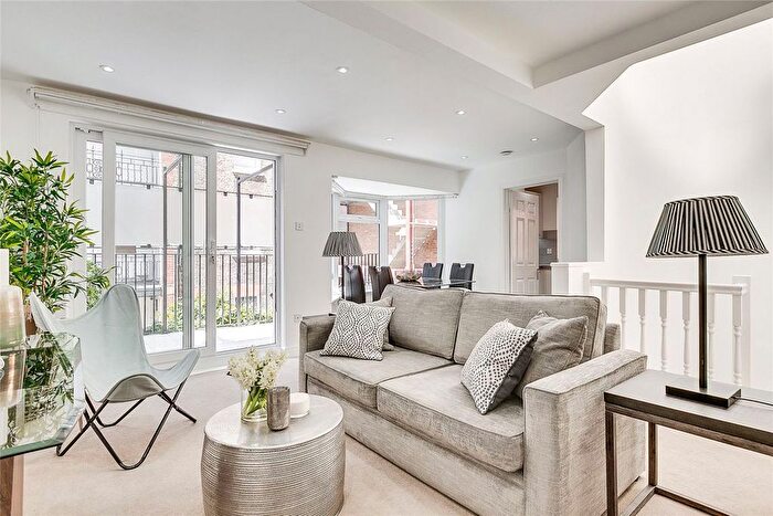 2 Bedroom Property To Rent In Romney Mews, Marylebone, W1U