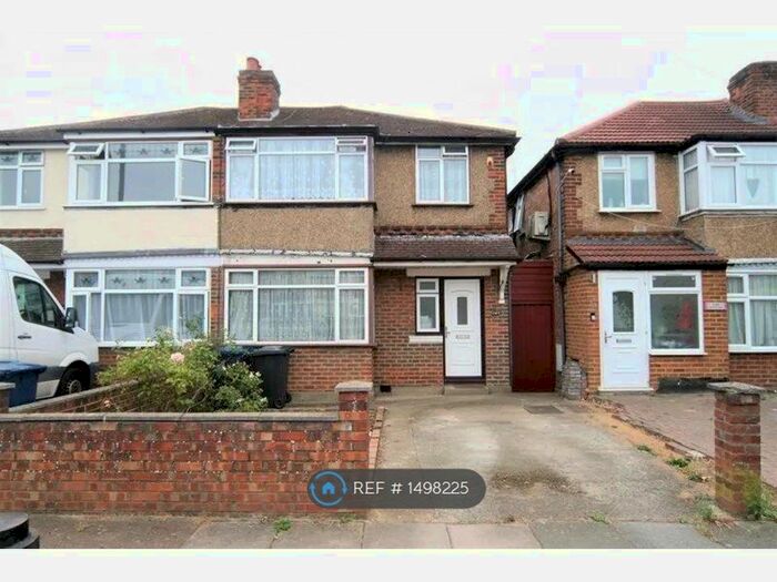 3 Bedroom Semi-Detached House To Rent In Wood End Gardens, Northolt, UB5