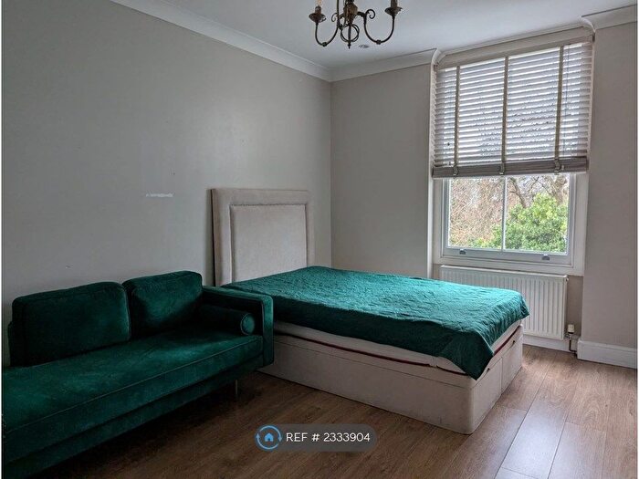 Studio To Rent In Ribblesdale Road, London, N8