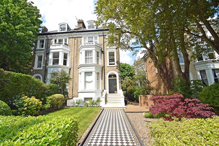 1 Bedroom Flat To Rent In Cambridge Park, East Twickenham, TW1