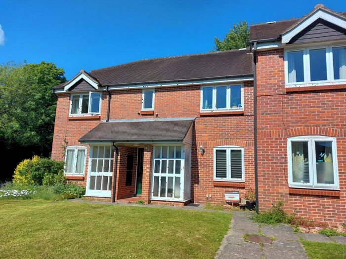 1 Bedroom Flat To Rent In Midhurst, GU29