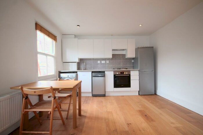 3 Bedroom Flat To Rent In Mayton Street, Islington, N7