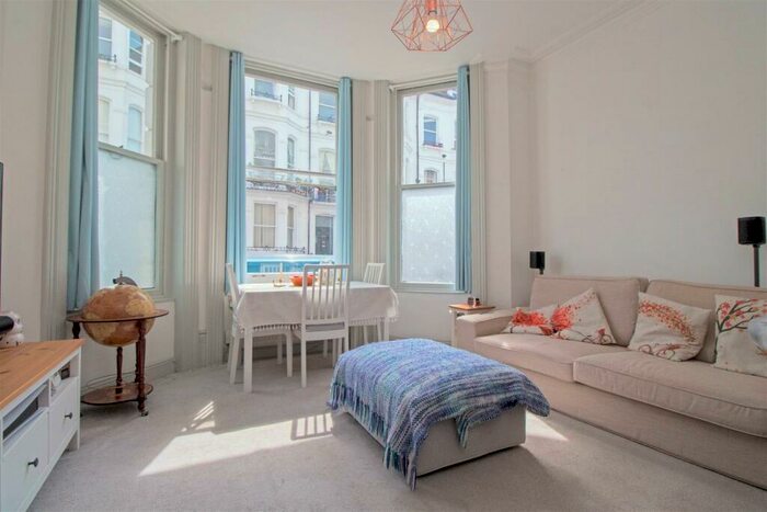 2 Bedroom Apartment For Sale In St. Michaels Place, Brighton, BN1