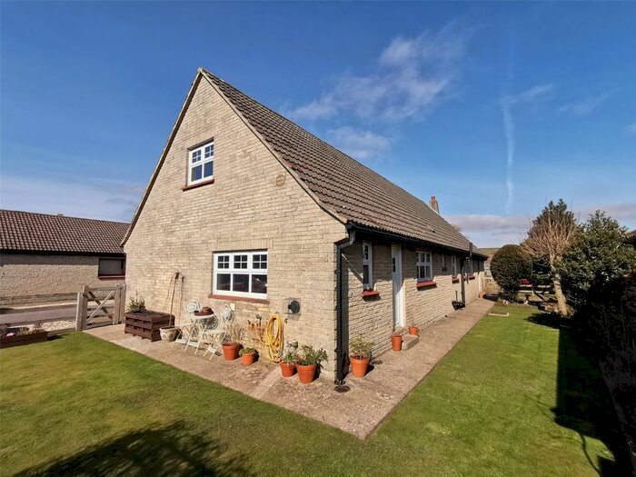 Bungalow For Sale In Ainthorpe Lane, Ainthorpe, Whitby, North Yorkshire, YO21