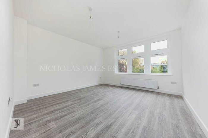 2 Bedroom Flat To Rent In Church Street, Enfield, EN2