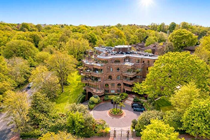 4 Bedroom Apartment For Sale In Heath Park Gardens, Templewood Avenue, London, NW3