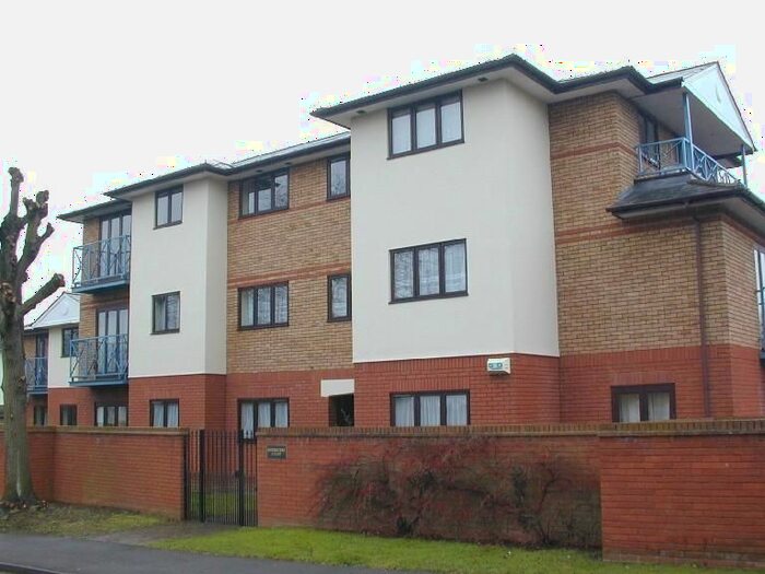 1 Bedroom Flat To Rent In Ludlow Road, Maidenhead, SL6