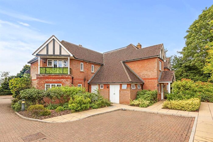 2 Bedroom Apartment For Sale In Sheridan Court, High Wycombe, HP12