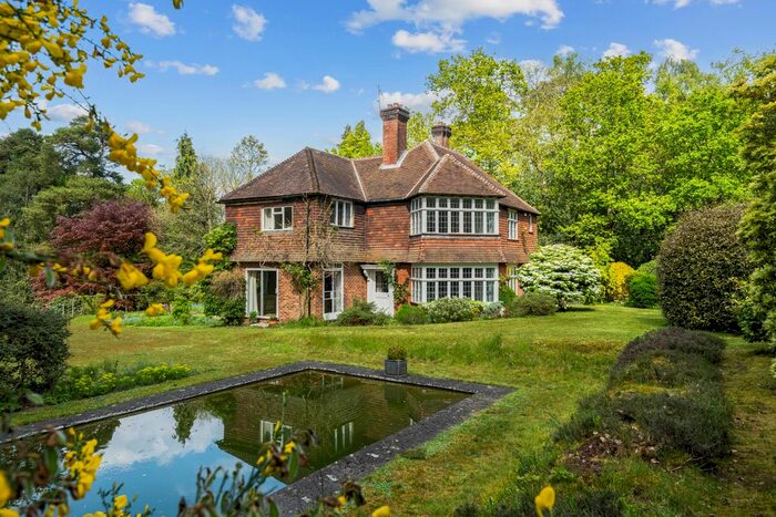 5 Bedroom Detached House For Sale In Brook Road, Godalming, GU8