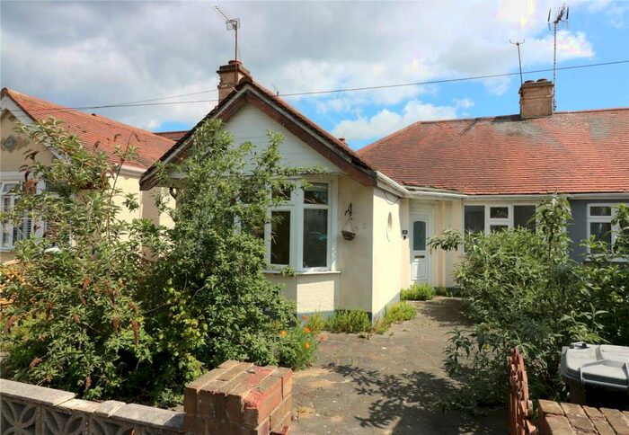 3 Bedroom Bungalow To Rent In Lyndale Avenue, Southend-on-Sea, Essex, SS2