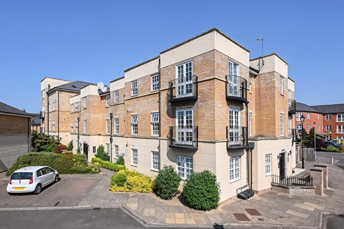 2 Bedroom Flat To Rent In Hardisty Cloisters, Leeman Road, York, YO26