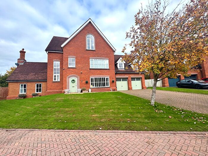 5 Bedroom Property To Rent In Sandford Crescent, Crewe, CW2