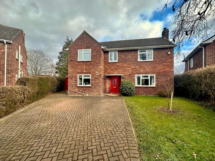 3 Bedroom Detached House To Rent In Redfern Close, Cambridge, CB4