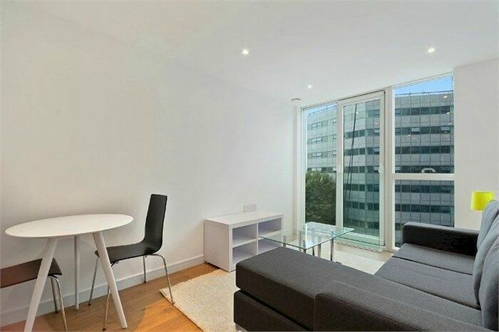 1 Bedroom Flat To Rent In Pinnacle Apartments, Saffron Central Square, Croydon, CR0