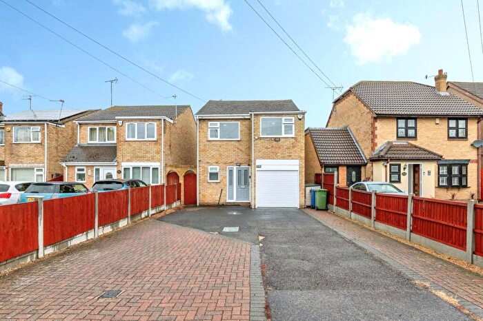 4 Bedroom Garage / Parking For Sale In Southend Road, Stanford-Le-Hope, Essex, SS17