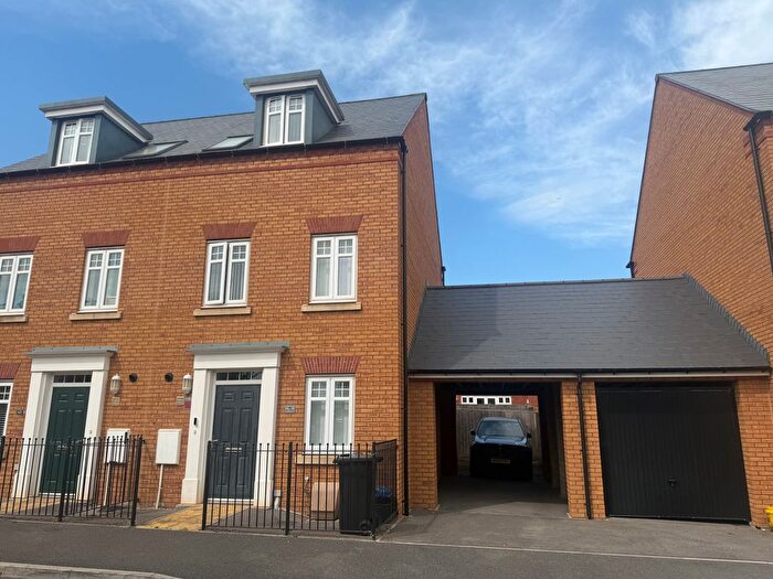 4 Bedroom Property To Rent In Batt Drive, Taunton, TA2