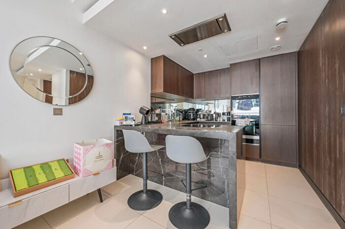 1 Bedroom Flat For Sale In Sugar Quay, City, London, EC3R