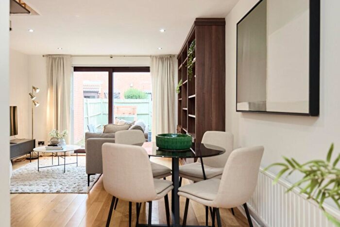 2 Bedroom Terraced House To Rent In Claire Place, Millwall, E14