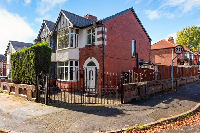 3 Bedroom Semi-Detached House For Sale In Devonshire Road, Bolton, BL1