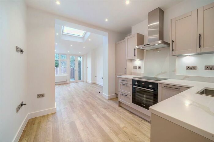 1 Bedroom Flat To Rent In Fox Lane, London, N13