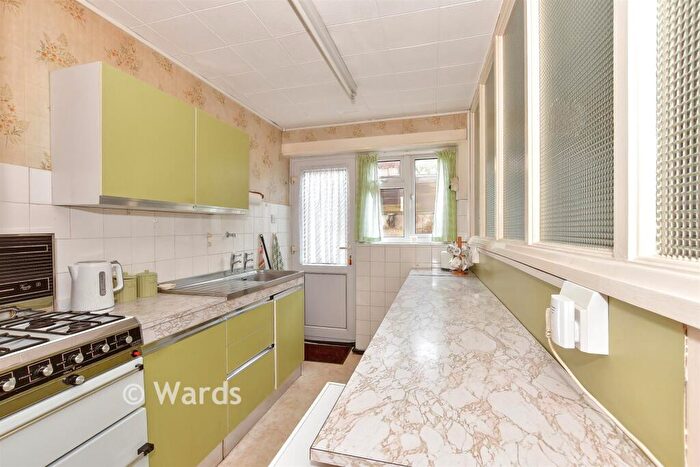 1 Bedroom Flat For Sale In Whitstable Road, Canterbury, Kent, CT2