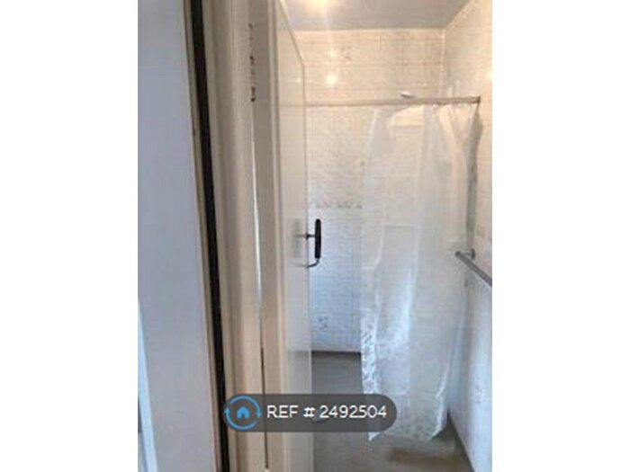 3 Bedroom Flat To Rent In Kingsbridge Drive, Kings Park, Glasgow, G73