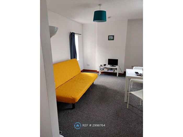 Studio To Rent In Broughton Road, Banbury, OX16