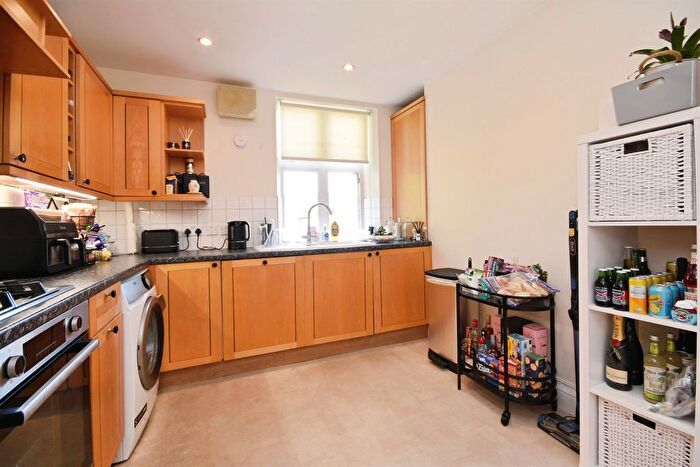2 Bedroom Flat For Sale In Grey Lady Place, Billericay, CM11