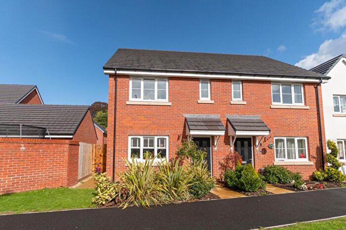 3 Bedroom Semi-Detached House For Sale In Castle Way, Rogerstone, NP10