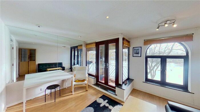 2 Bedroom Flat To Rent In Brunswick Quay, London, SE16