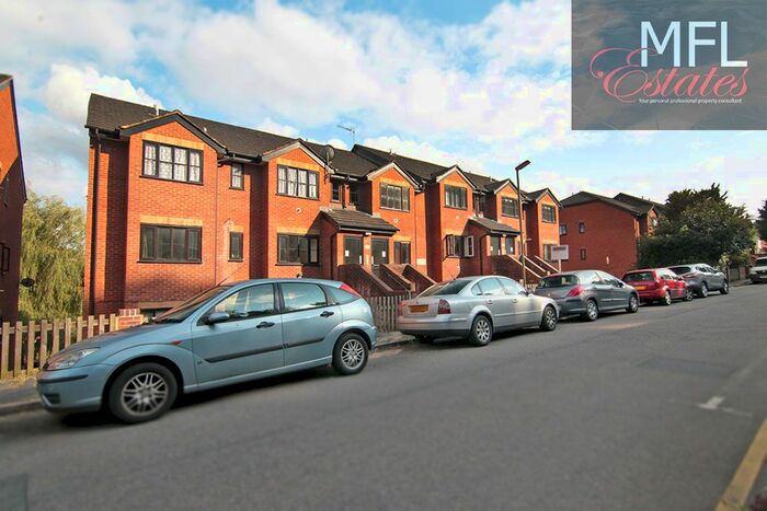 1 Bedroom Flat To Rent In Garlands Road, Redhill, RH1