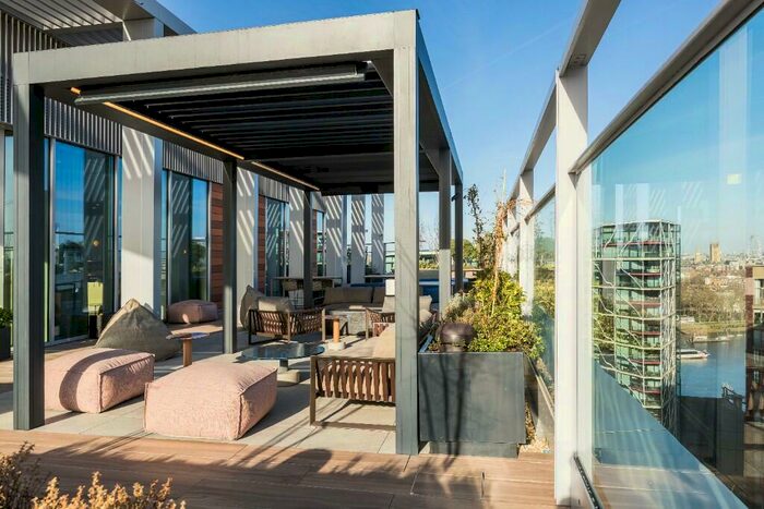 2 Bedroom Apartment To Rent In Nine Elms Lane, London, SW11