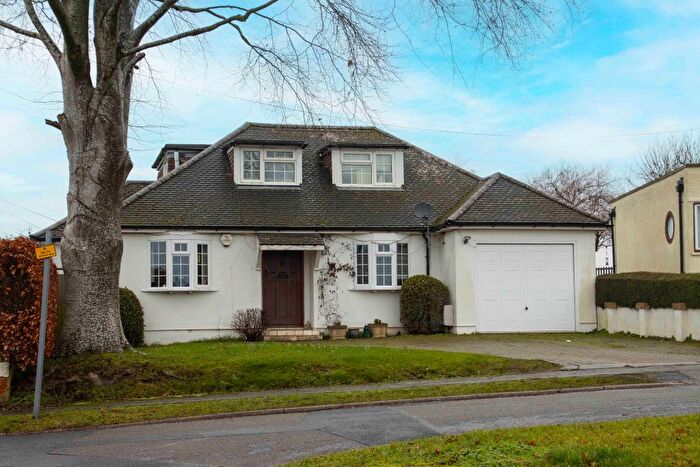 4 Bedroom Bungalow For Sale In Greenbury Close, Chorleywood, WD3