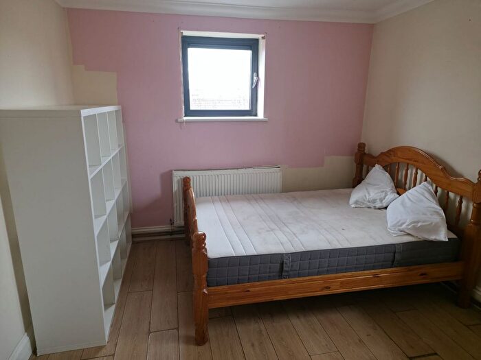 2 Bedroom Flat To Rent In Como Street, Romford, RM7