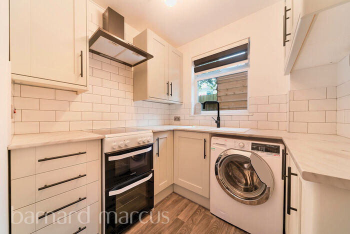 1 Bedroom House To Rent In Ruxley Mews, Epsom, KT19