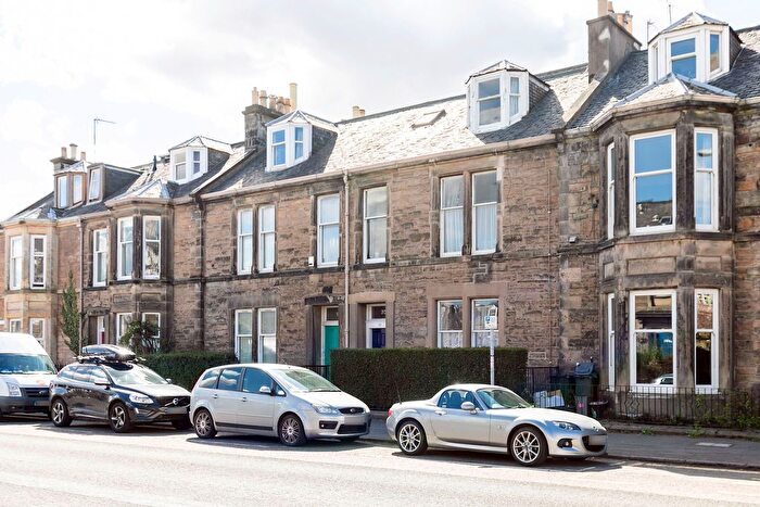 3 Bedroom Flat To Rent In Mayfield Road, Newington, Edinburgh, EH9
