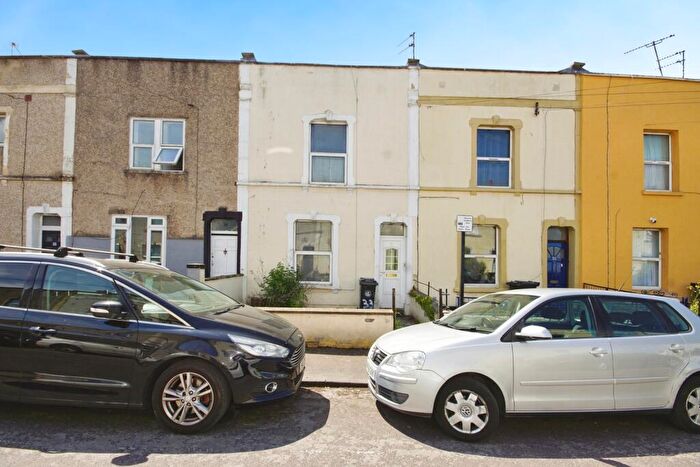 3 Bedroom Terraced House For Sale In Milsom Street, Bristol, BS5