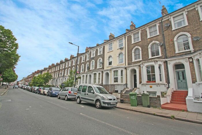 2 Bedroom Flat To Rent In Landor Road, London, SW9