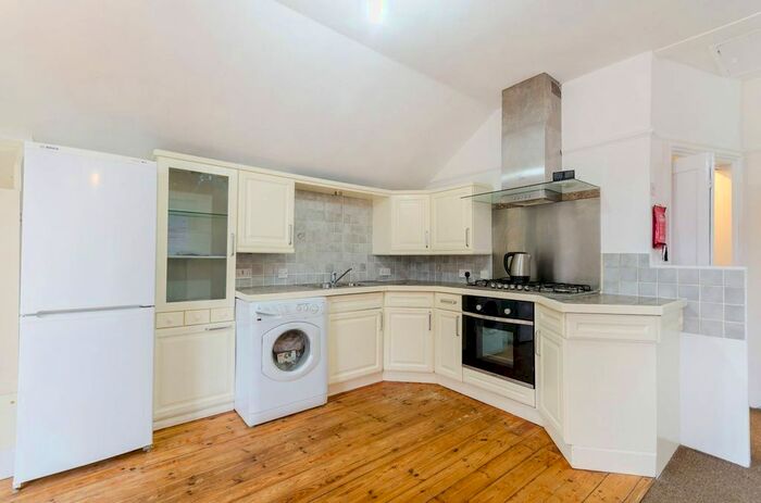 2 Bedroom Maisonette To Rent In Monument Road, Woking, GU21