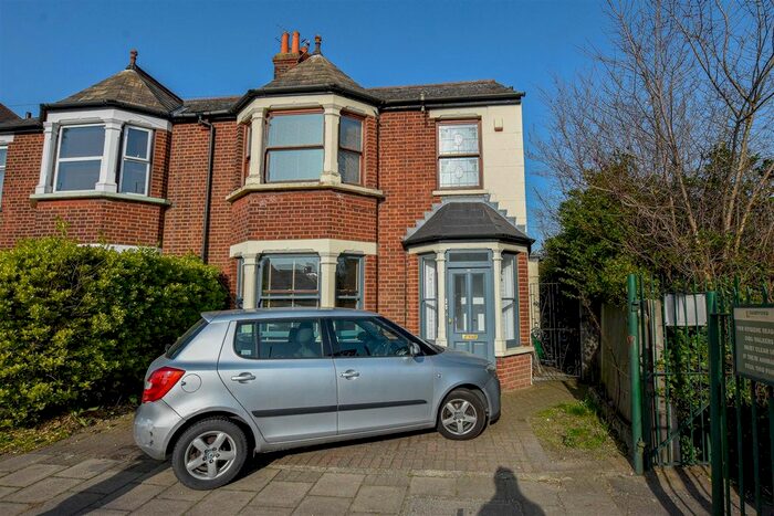 2 Bedroom Flat To Rent In Park Road, Dartford, DA1