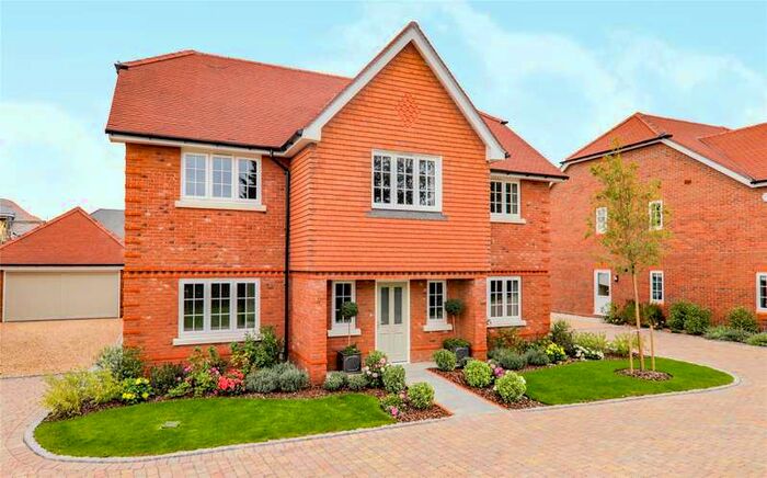 5 Bedroom Detached House To Rent In Watersplash Lane, Warfield, Bracknell, Berkshire, RG42