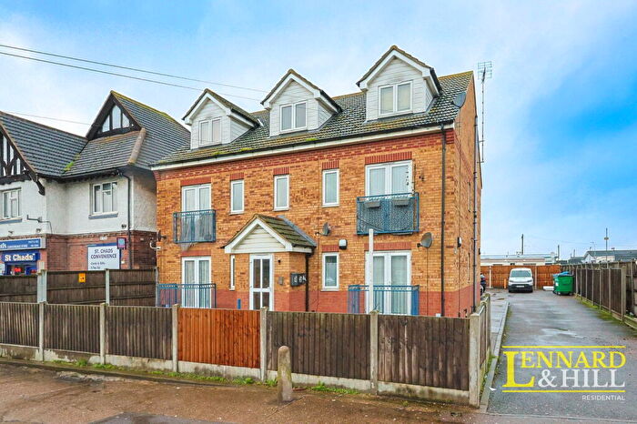 1 Bedroom Flat For Sale In St. Chads Road, Tilbury, RM18