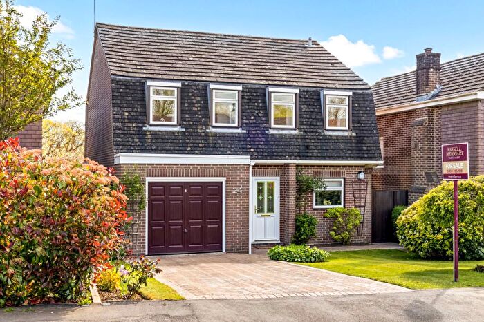 4 Bedroom Detached House For Sale In Nightingale Walk, Billingshurst, RH14