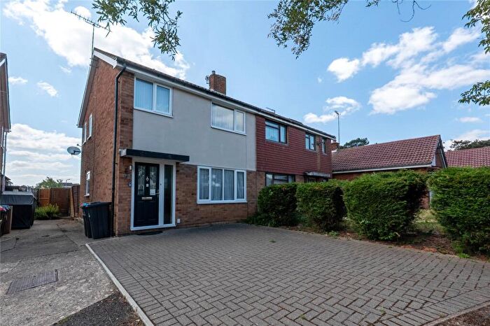 3 Bedroom Semi-Detached House For Sale In Highfield Close, Bletchley, Bucks, MK3