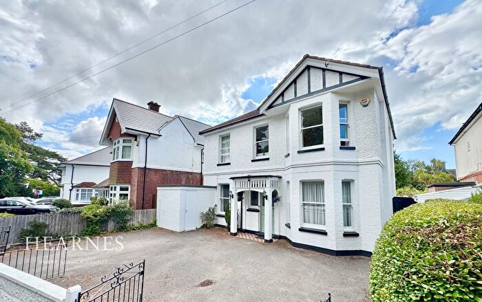 4 Bedroom Detached House For Sale In Fitzharris Avenue, Bournemouth, BH9