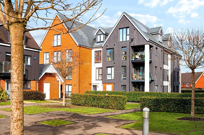 2 Bedroom Flat For Sale In Huxley Drive, Hurst Green, Oxted, RH8