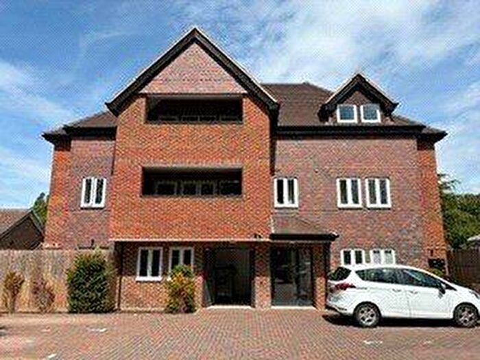 1 Bedroom Apartment To Rent In Kingswood Lane, Warlingham, CR6