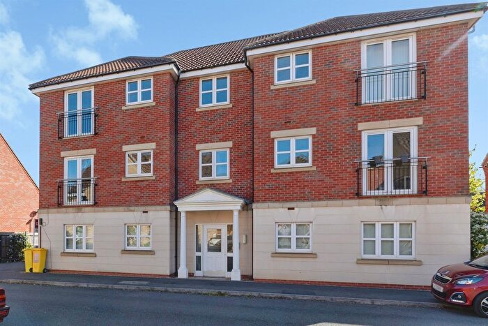 2 Bedroom Flat For Sale In Stillington Crescent, Hamilton, Leicester, LE5