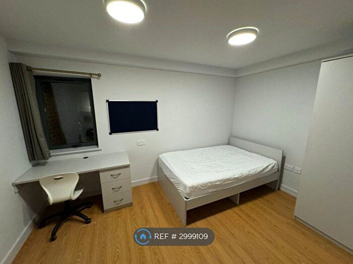 Studio To Rent In Chatham Place, Liverpool, L7