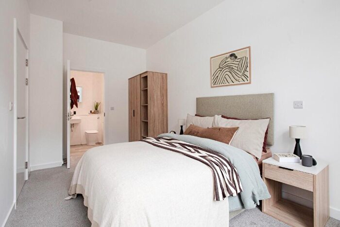 2 Bedroom Apartment To Rent In Stafford Street, Liverpool, Merseyside, L3